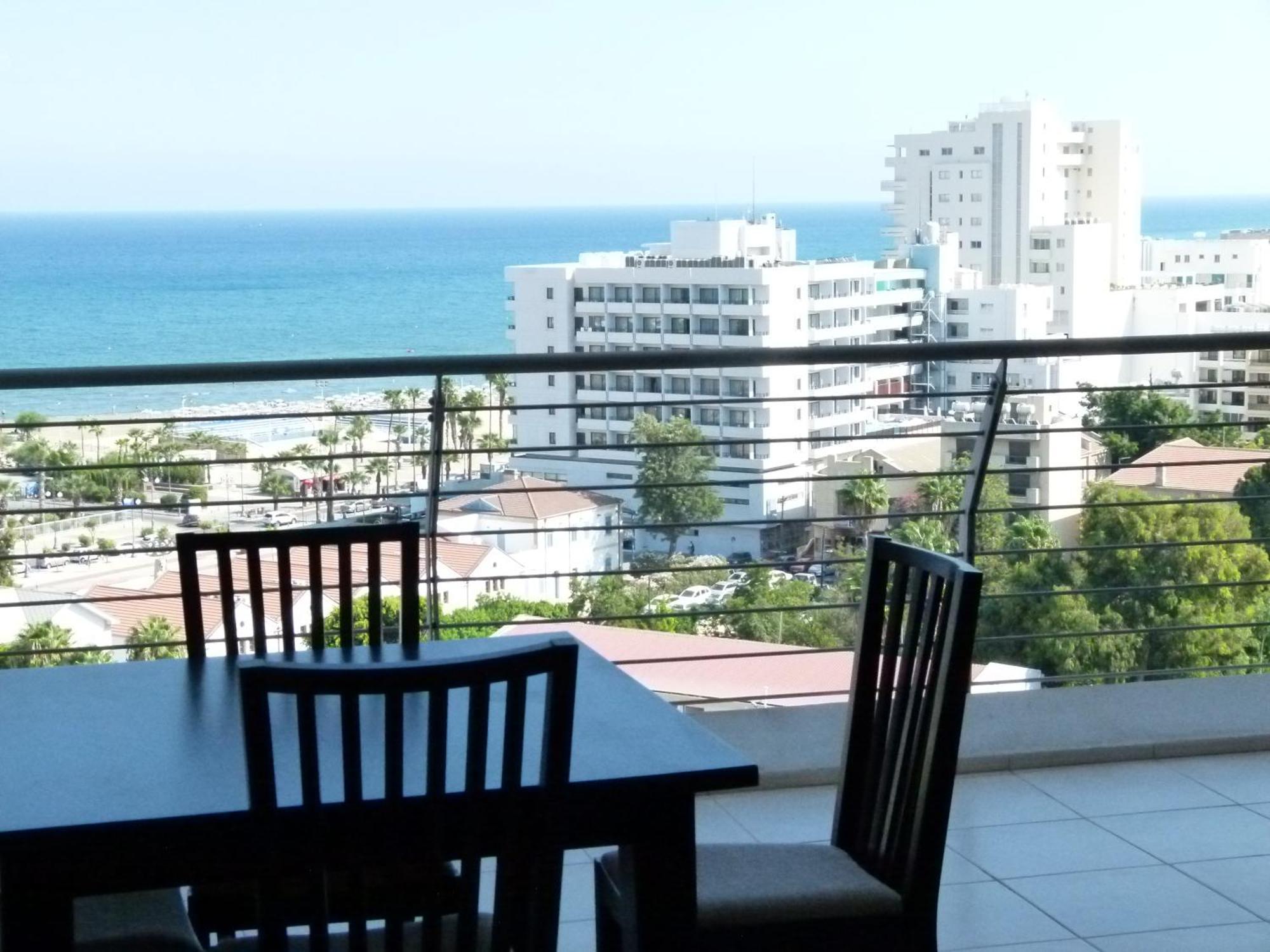 Aphrodite Heights Larnaca Buitenkant foto